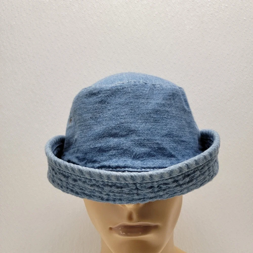 GAP hat side